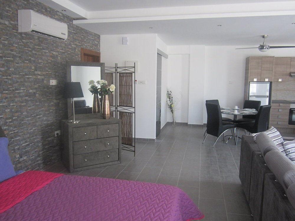Marina Apartments 211 Larnaca Esterno foto