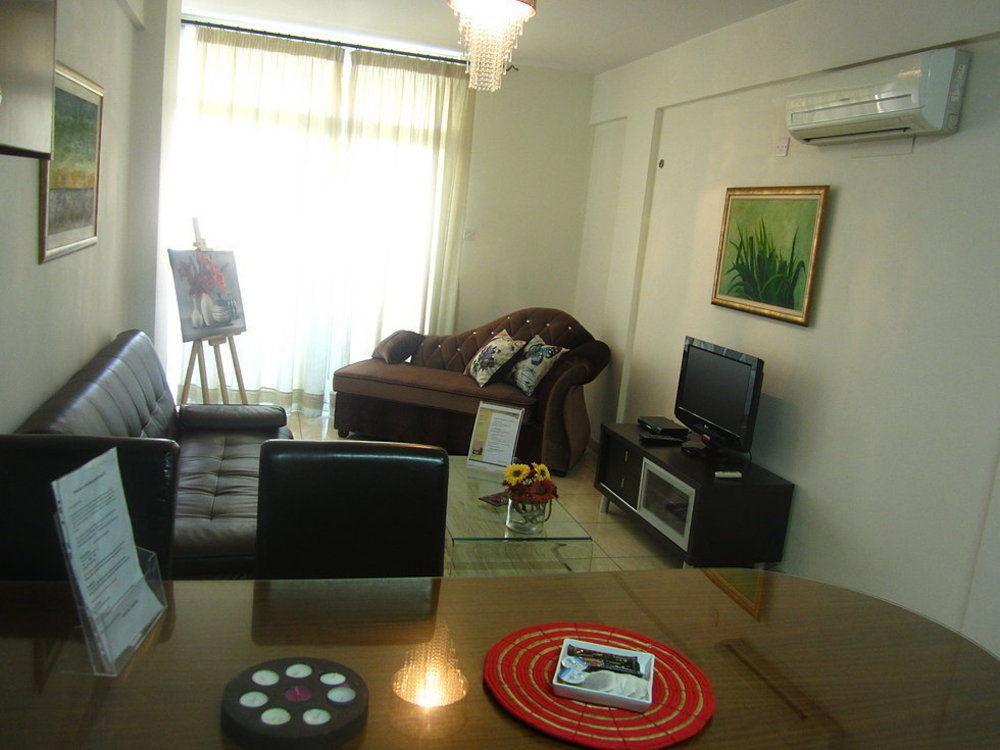 Marina Apartments 211 Larnaca Esterno foto