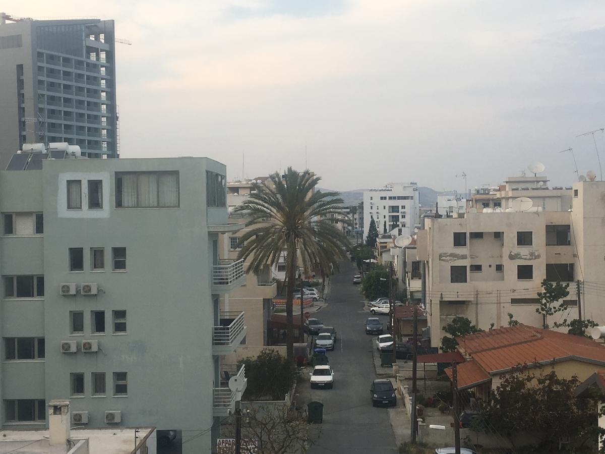 Marina Apartments 211 Larnaca Esterno foto